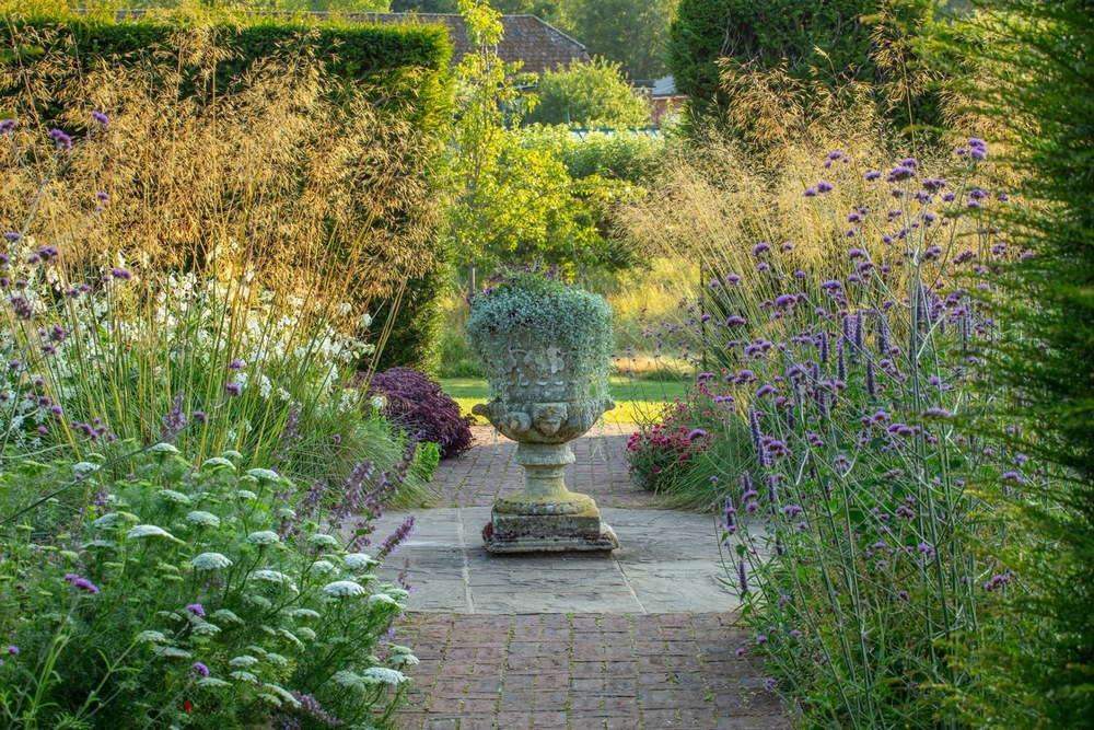 Jardines de Glyndebourne Opera House (Urn Garden)