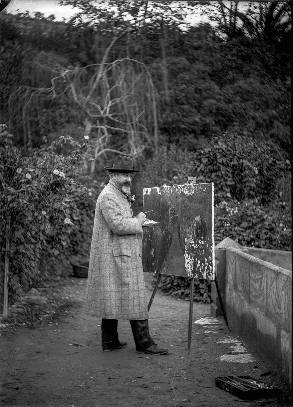 Retrato de Santiago Rusiñol pintando en Mallorca